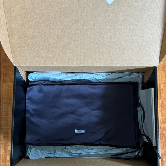 Prada-Lug Sole Polished Leather Creepers - Picture 5 of 8